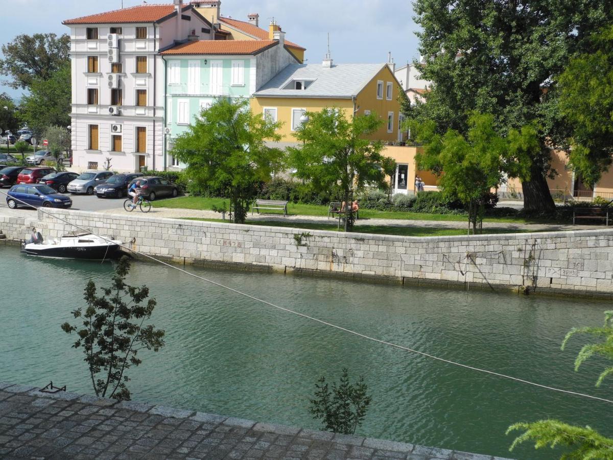Biro App 4+1 Pax Apartment Crikvenica Bagian luar foto