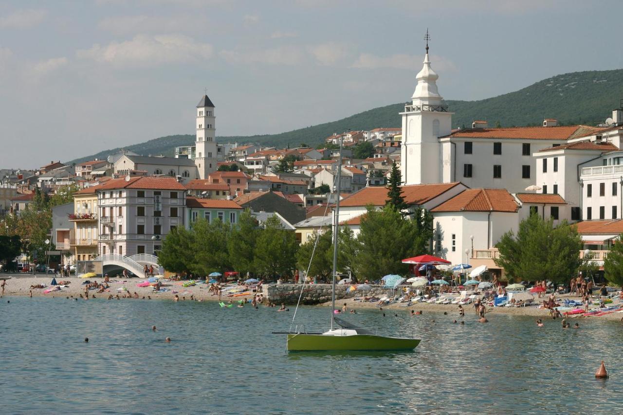 Biro App 4+1 Pax Apartment Crikvenica Bagian luar foto
